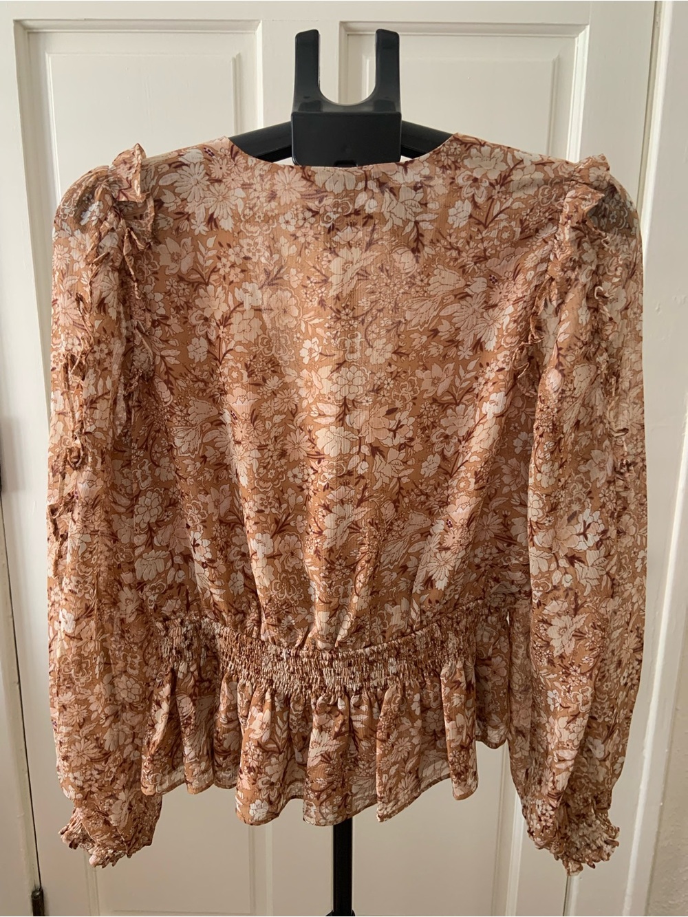 Express Tan Floral Peplum Blouse - Picture 3 of 4